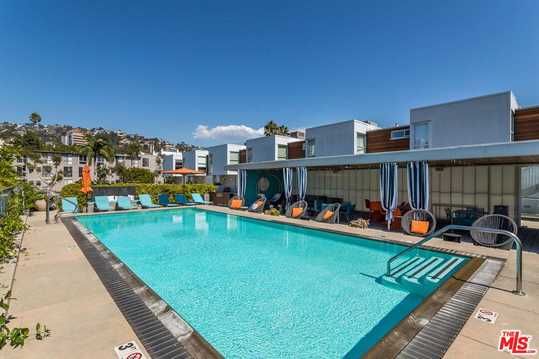 901 Hancock Ave Unit: 206