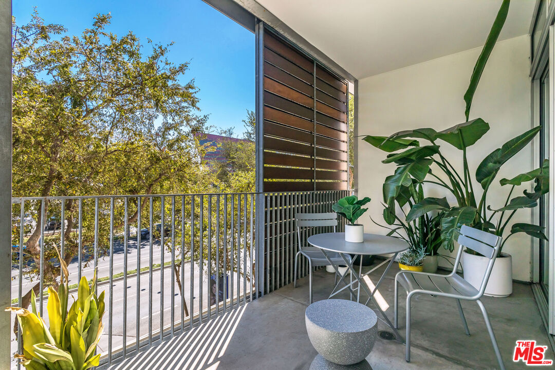 901 Hancock Ave Unit: 206