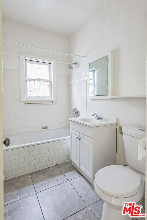 1282 Queen Anne Pl Unit: Unit 1