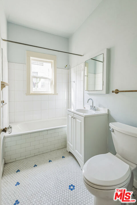 1282 Queen Anne Pl Unit: Unit 2