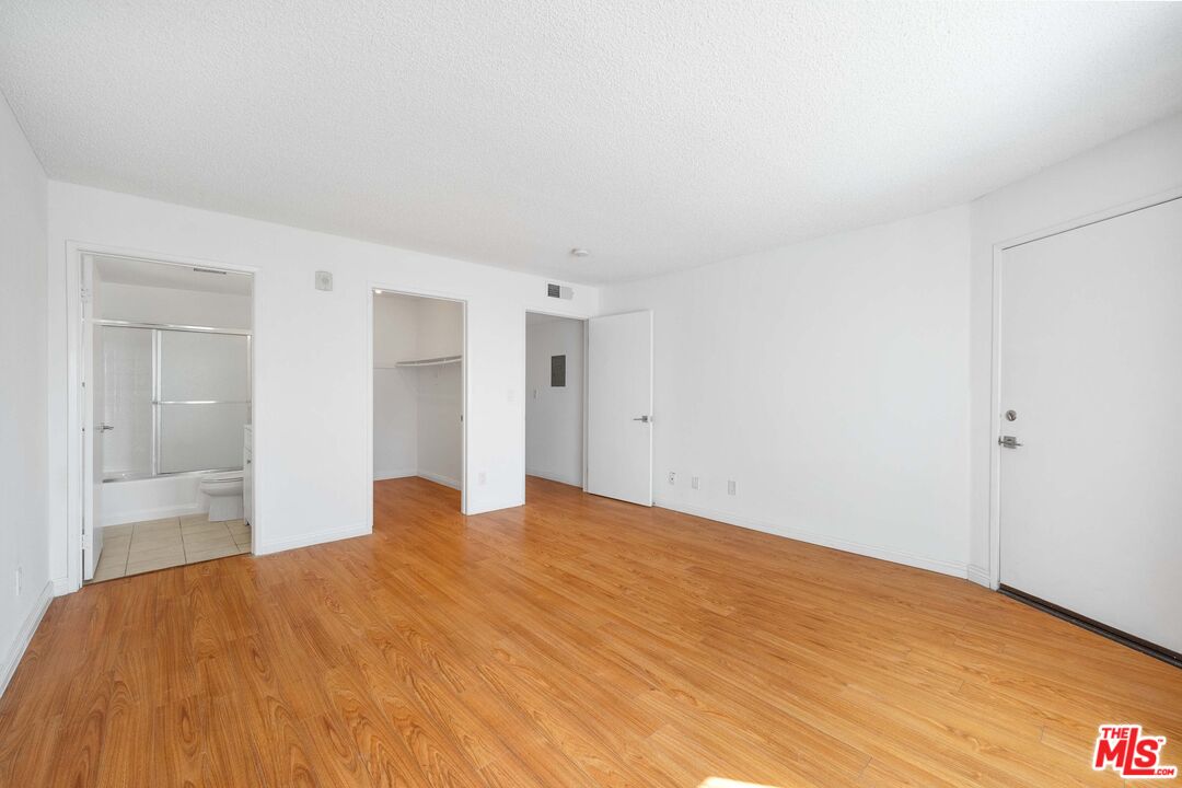 11975 Texas Ave Unit: 101