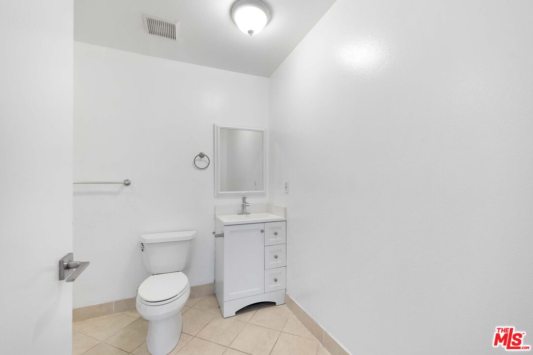 11975 Texas Ave Unit: 101