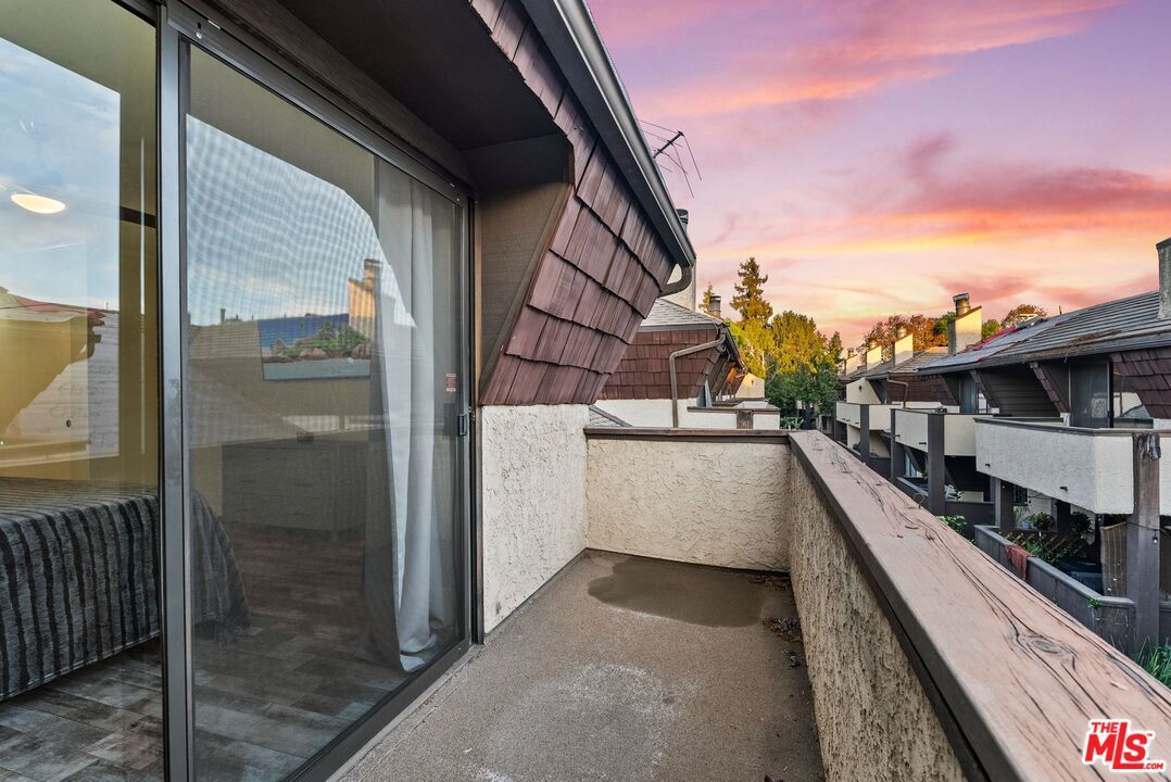 15050 Sherman Way Unit: 140