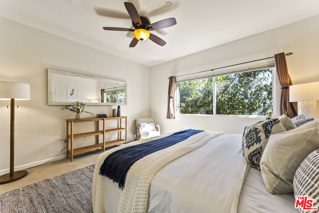 3401 S Bentley Ave Unit: PH401