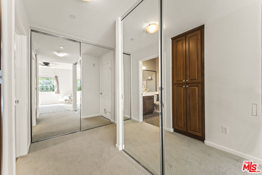 3401 S Bentley Ave Unit: PH401