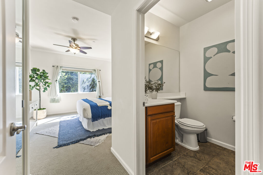 3401 S Bentley Ave Unit: PH401