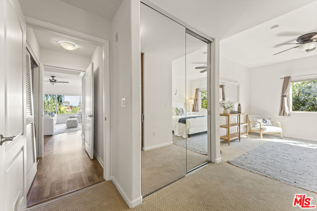 3401 S Bentley Ave Unit: PH401