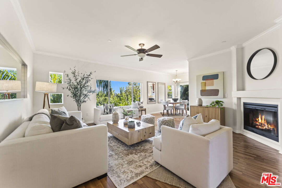 3401 S Bentley Ave Unit: PH401