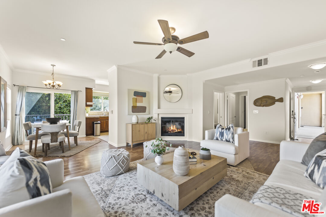 3401 S Bentley Ave Unit: PH401