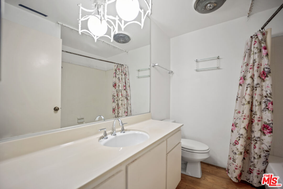 1818 Pelham Ave Unit: 205