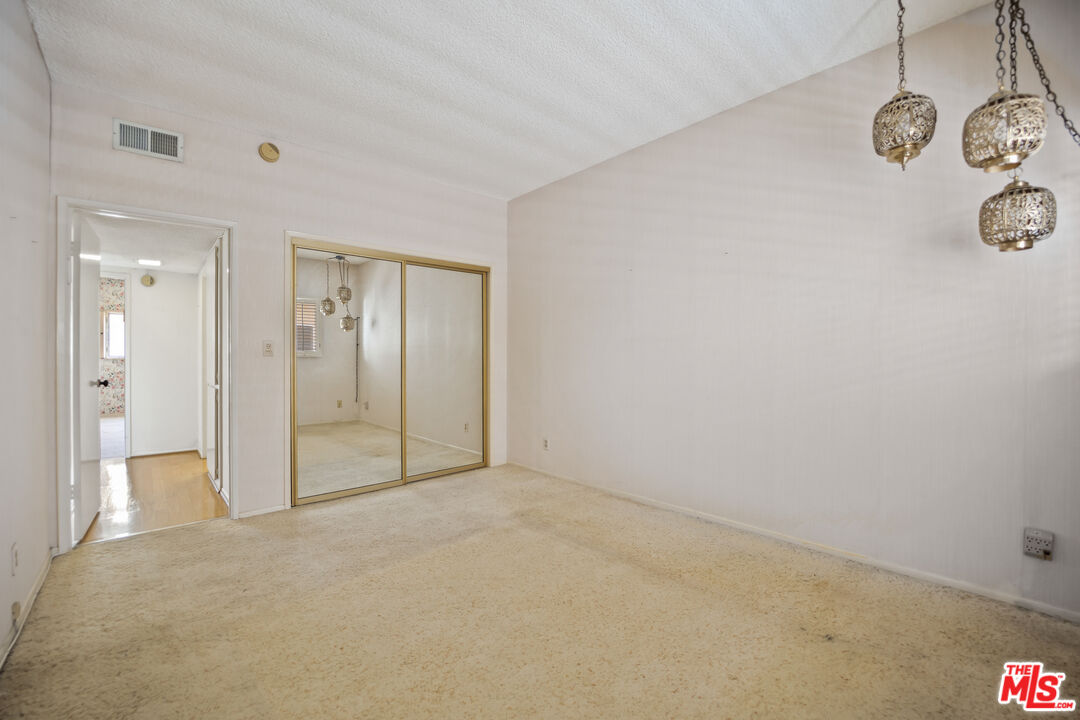 1818 Pelham Ave Unit: 205