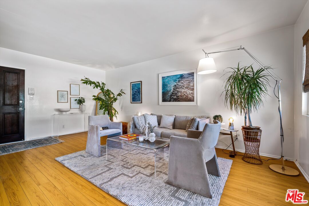 1722 Brockton Ave Unit: 11