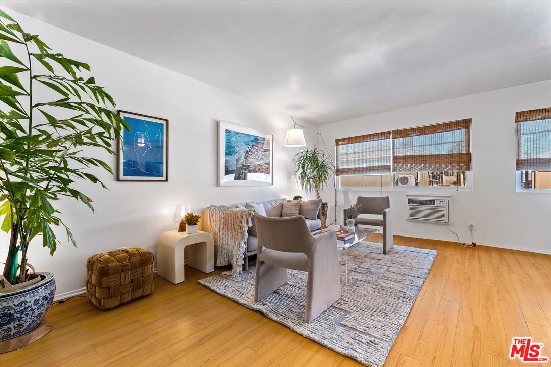 1722 Brockton Ave Unit: 11