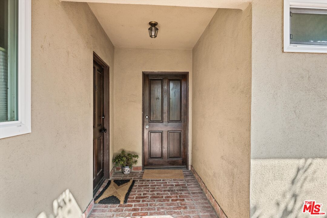 1722 Brockton Ave Unit: 11