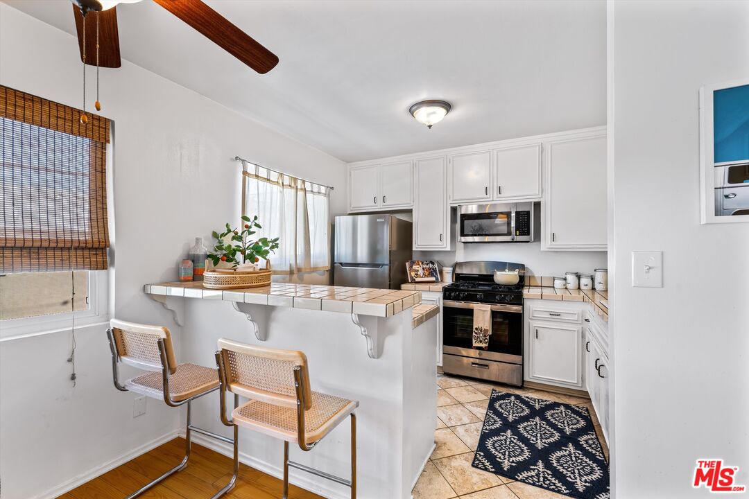 1722 Brockton Ave Unit: 11