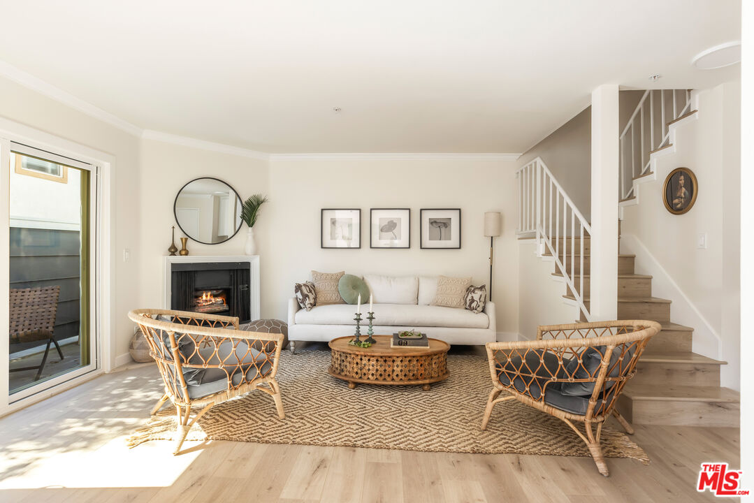 4511 Murietta Ave Unit: 6