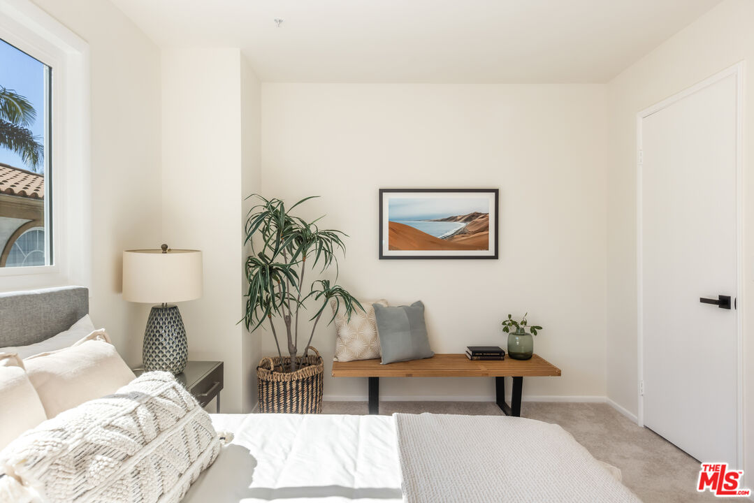 4511 Murietta Ave Unit: 6