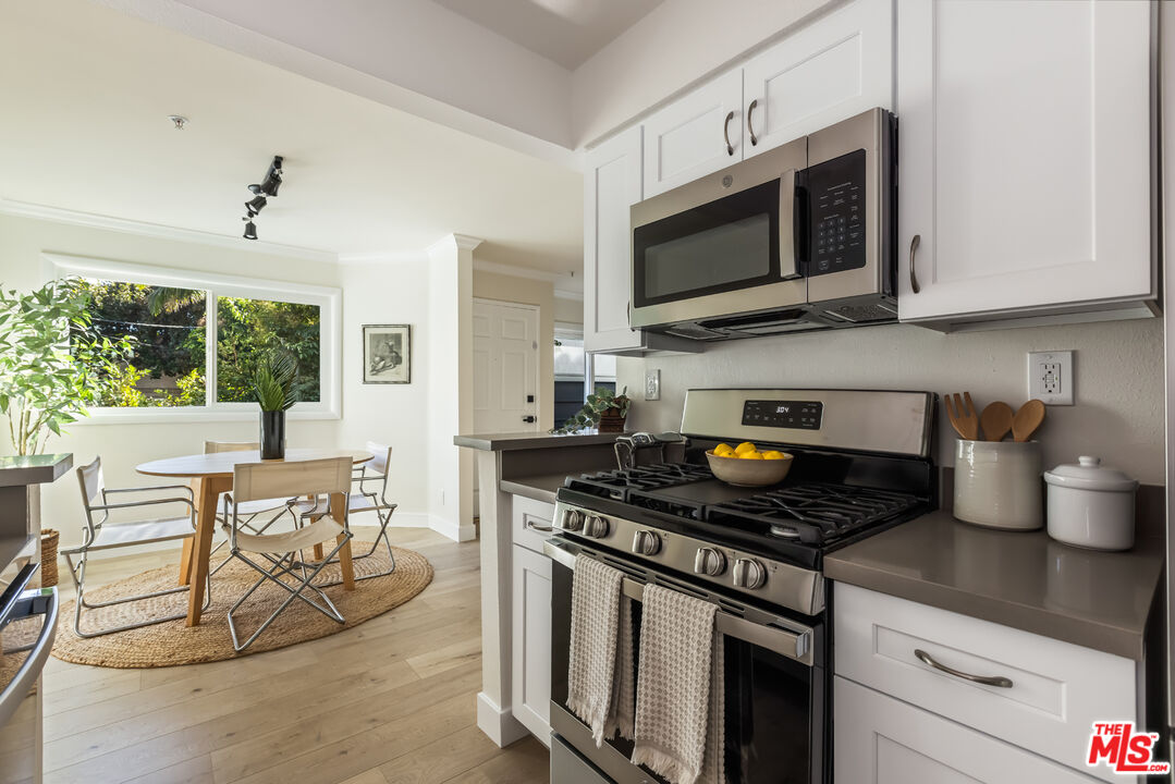 4511 Murietta Ave Unit: 6