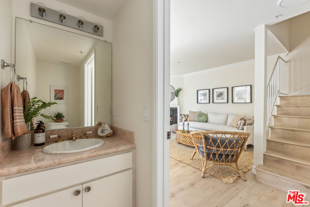 4511 Murietta Ave Unit: 6