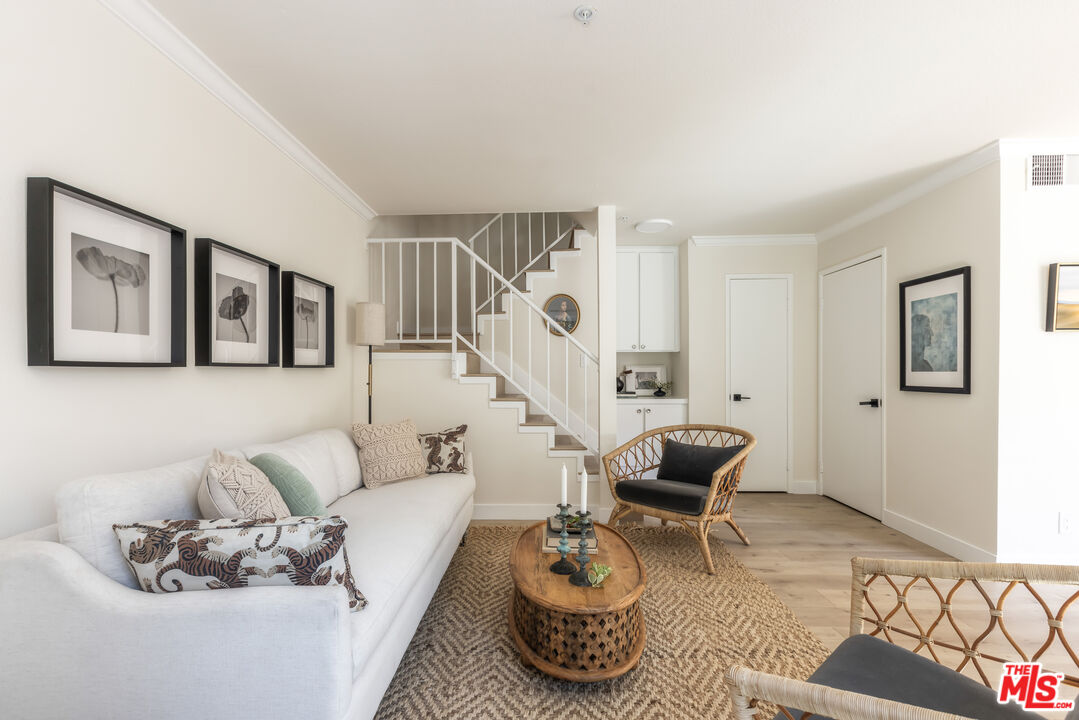 4511 Murietta Ave Unit: 6