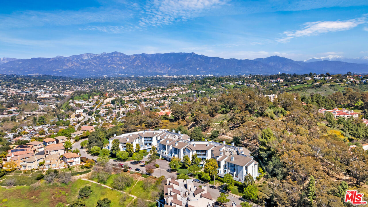 4260 Via Arbolada Unit: 123