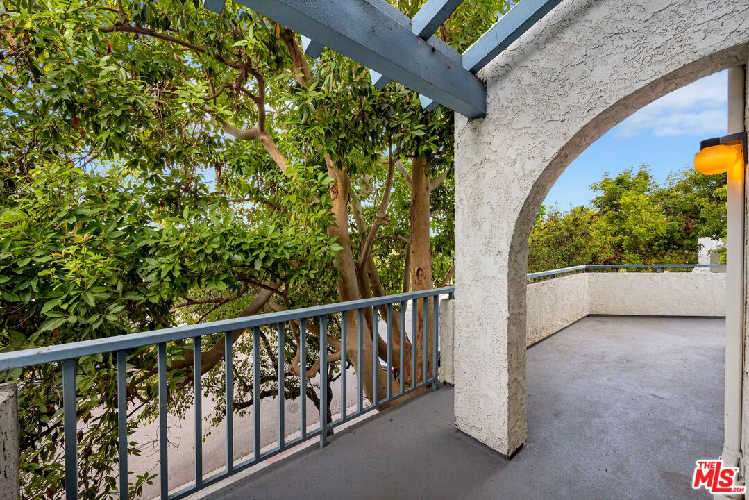 4260 Via Arbolada Unit: 123