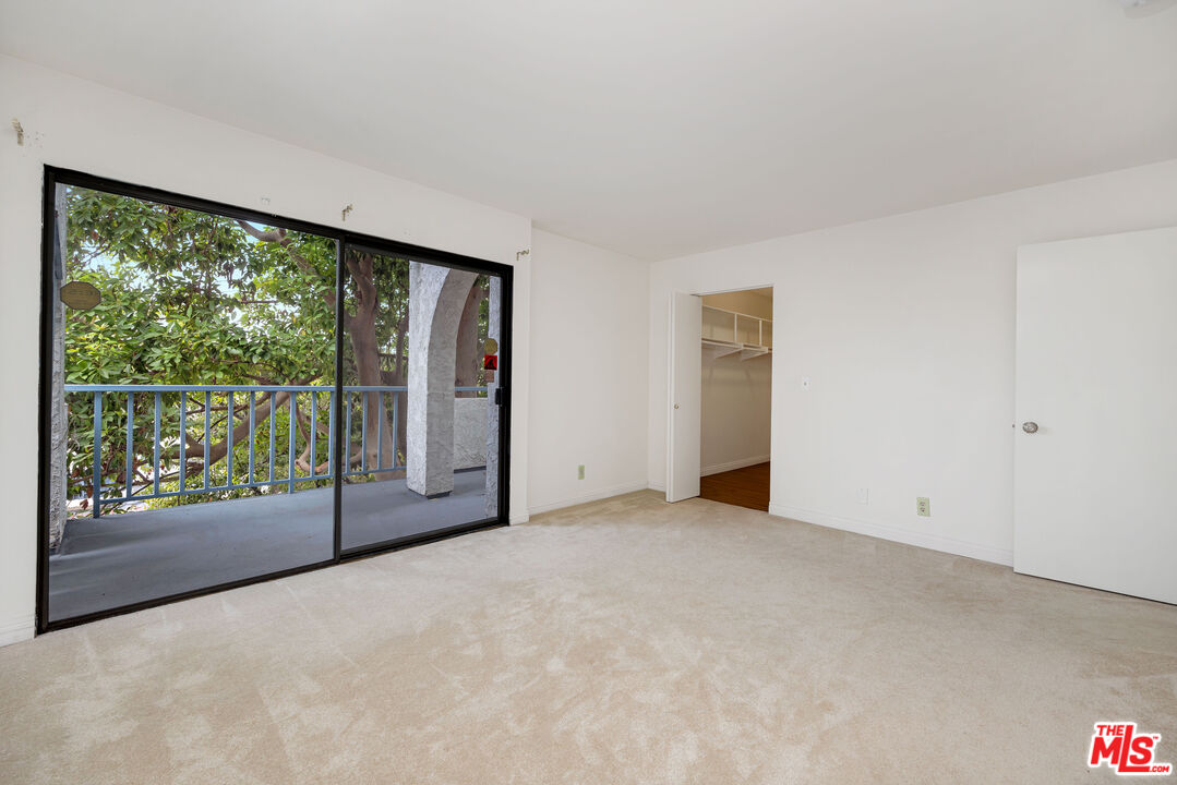 4260 Via Arbolada Unit: 123