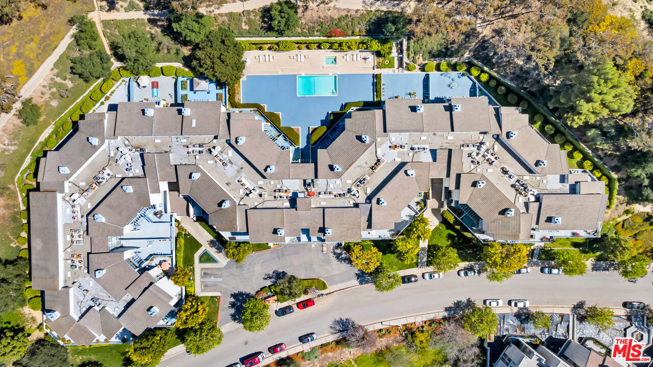 4260 Via Arbolada Unit: 123