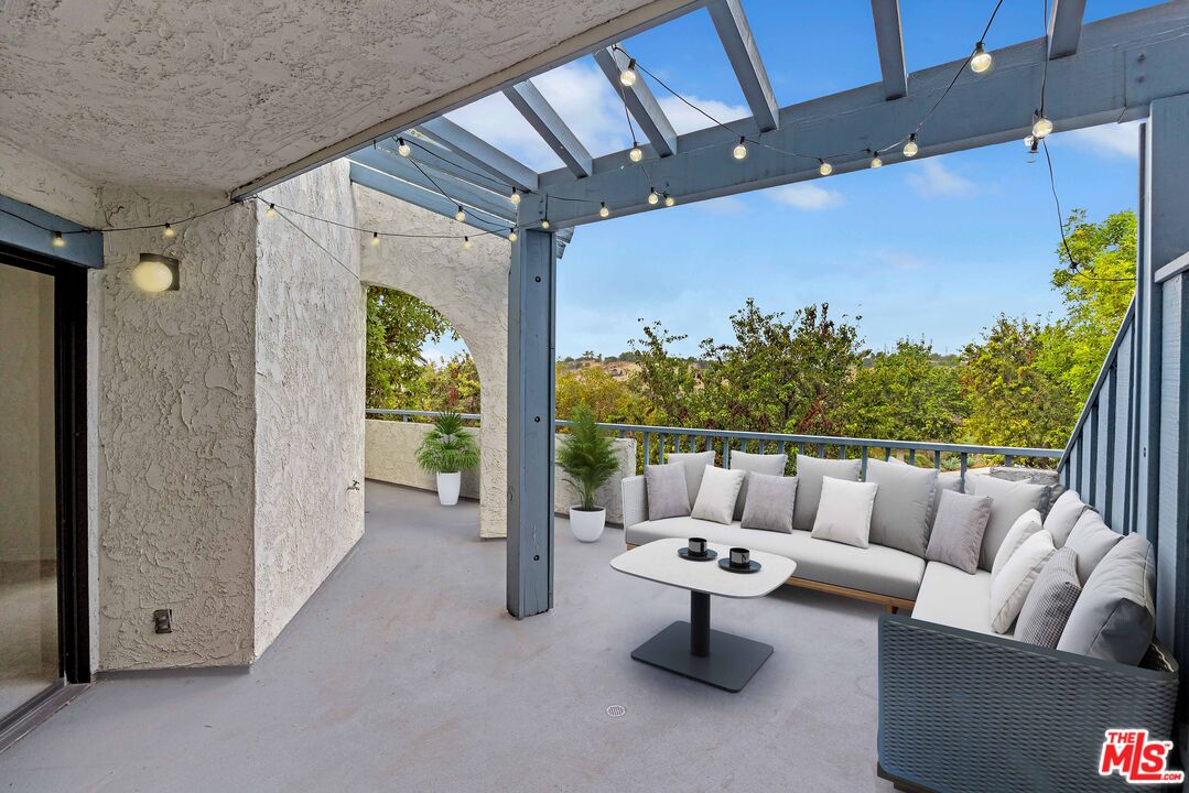 4260 Via Arbolada Unit: 123