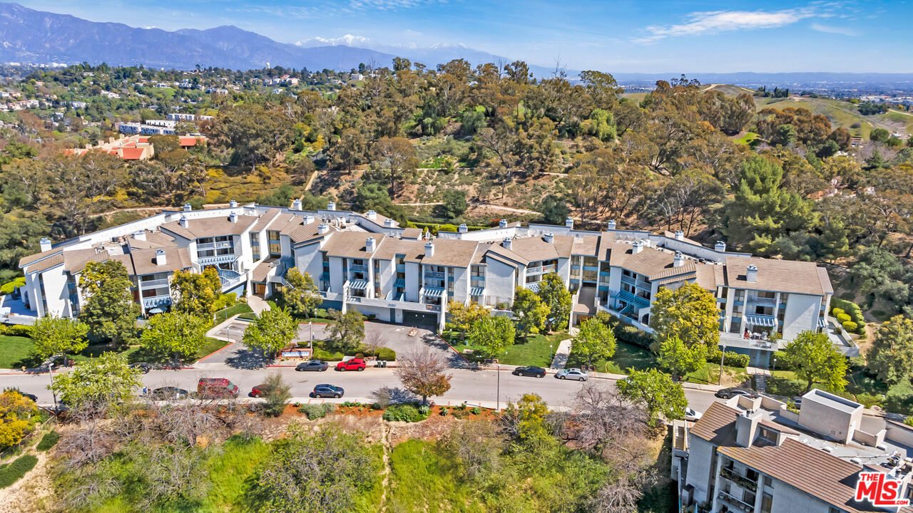 4260 Via Arbolada Unit: 123