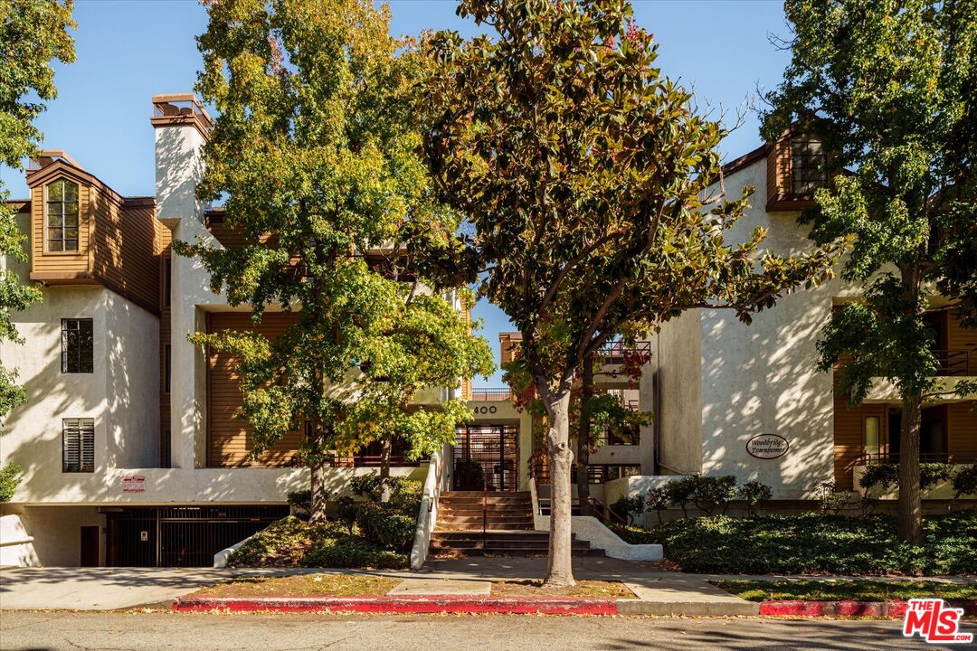 400 N Louise St Unit: 105