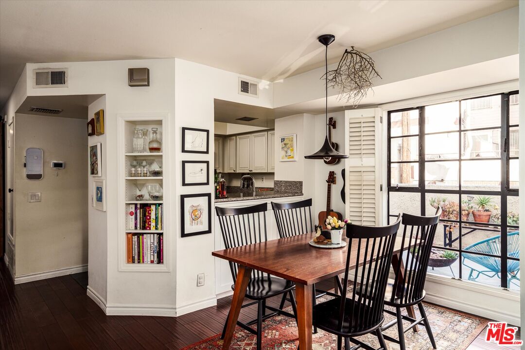 400 N Louise St Unit: 105