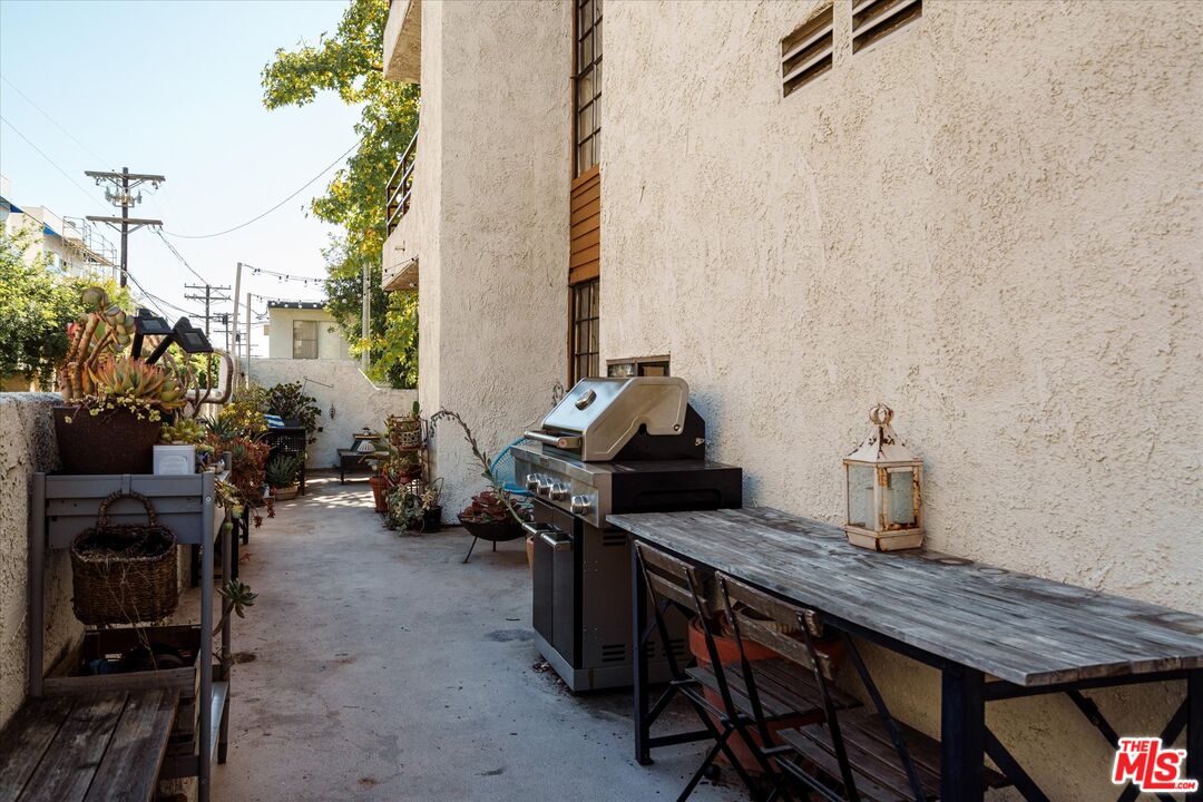 400 N Louise St Unit: 105