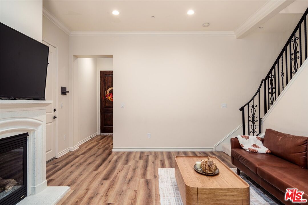 6924 Valmont St Unit: 10