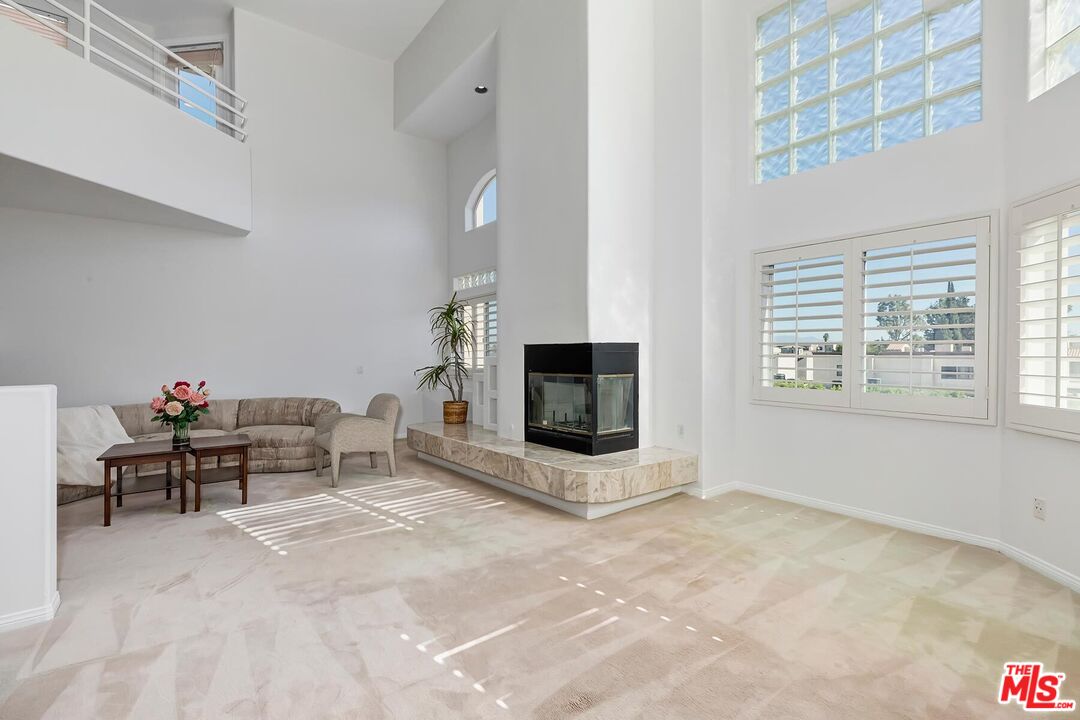 14290 Dickens St Unit: 303