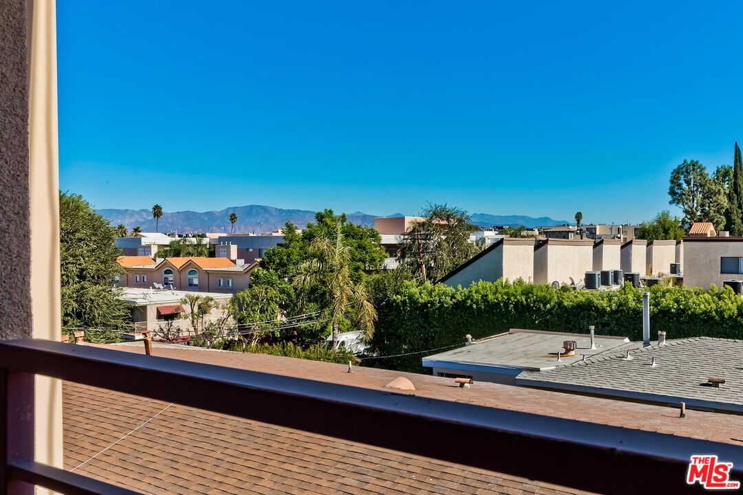 14290 Dickens St Unit: 303