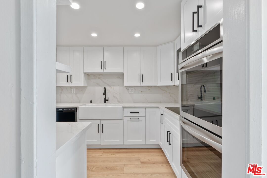 3500 W Manchester Blvd Unit: 319