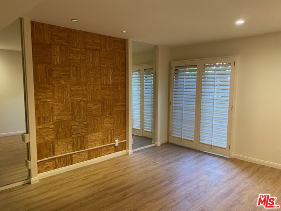 1937 S Beverly Glen Blvd Unit: 46