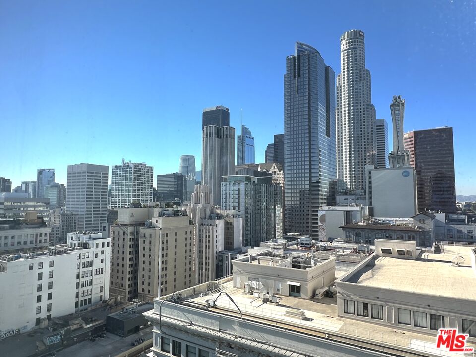 400 S Broadway Unit: 1807