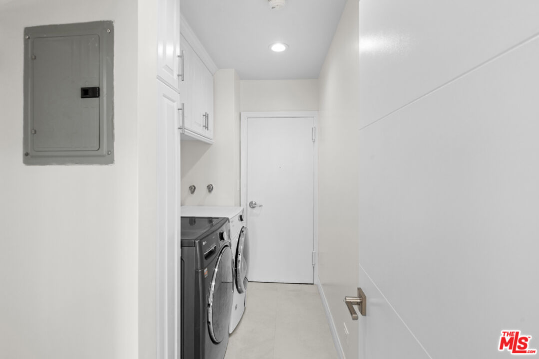 865 Comstock Ave Unit: 10D/E