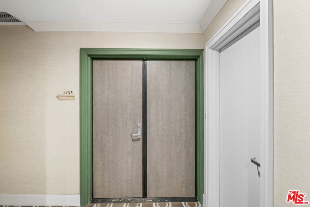 865 Comstock Ave Unit: 10D/E