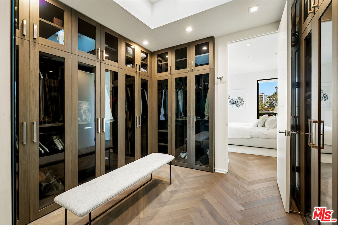 132 N Swall Dr Unit: Penthouse