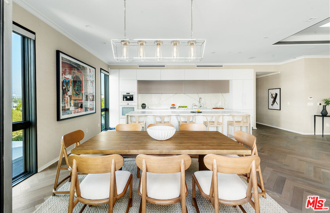 132 N Swall Dr Unit: Penthouse