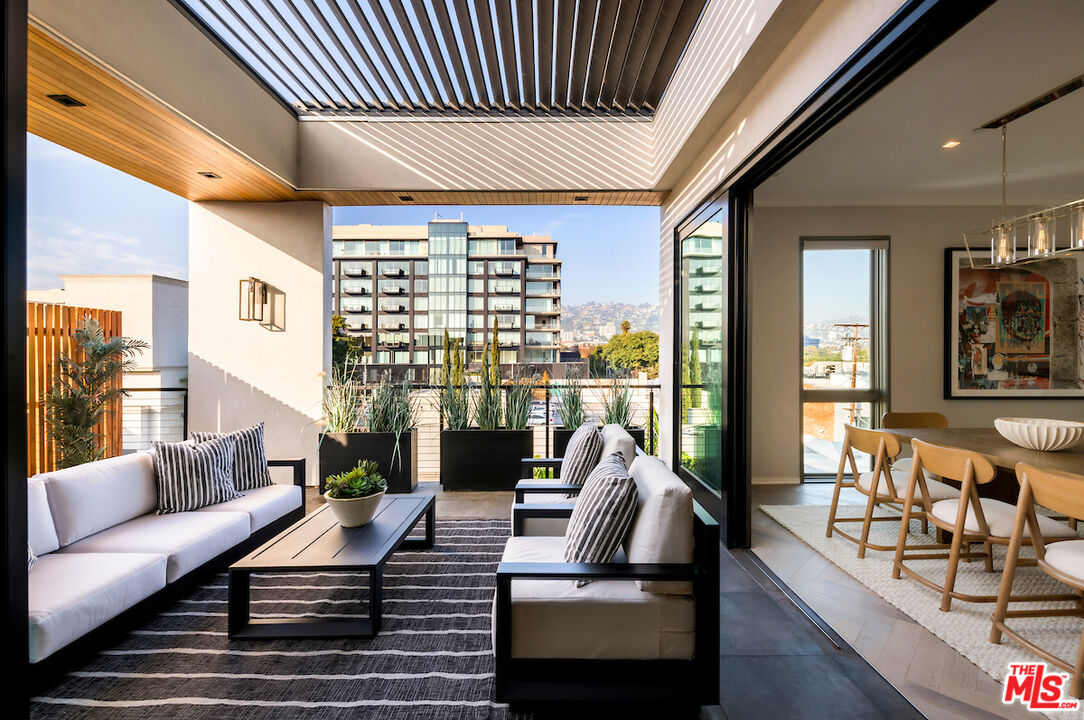 132 N Swall Dr Unit: Penthouse