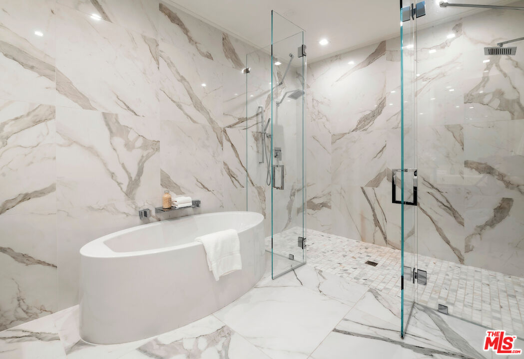 132 N Swall Dr Unit: Penthouse