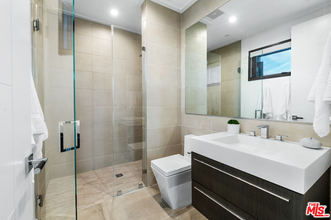 132 N Swall Dr Unit: Penthouse