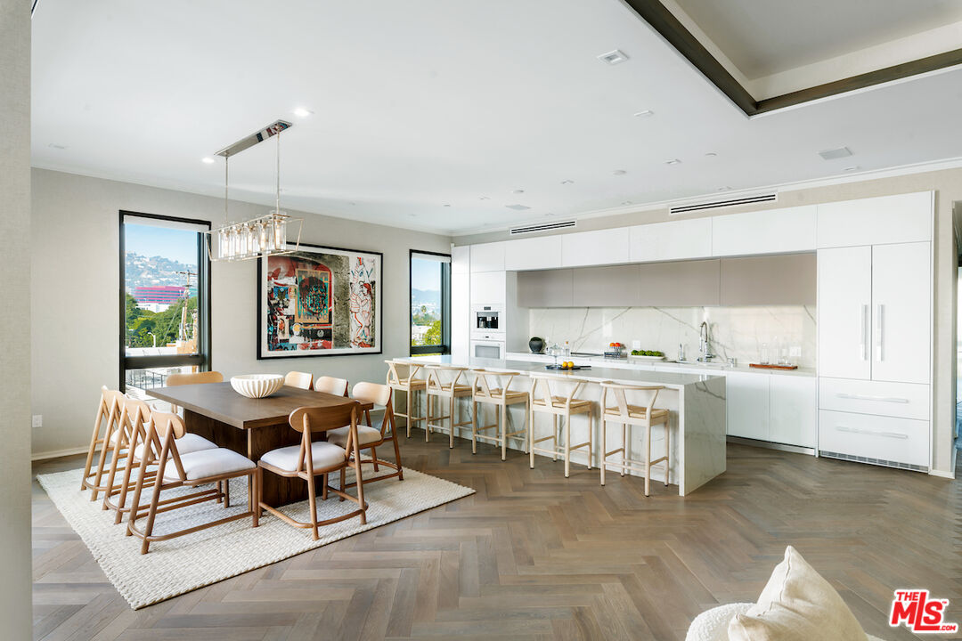 132 N Swall Dr Unit: Penthouse