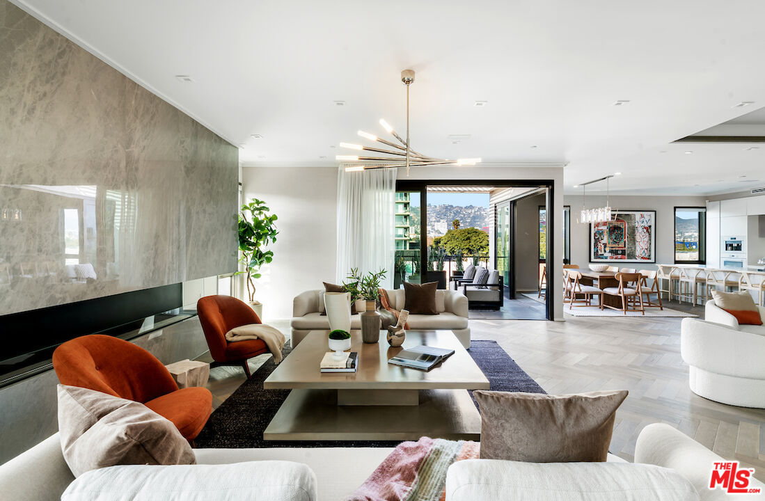 132 N Swall Dr Unit: Penthouse