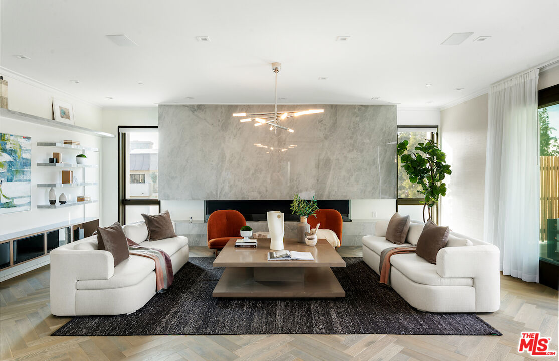 132 N Swall Dr Unit: Penthouse