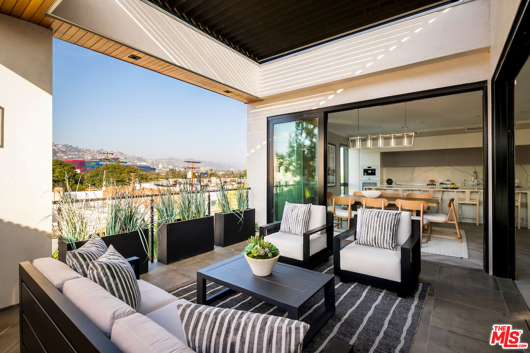 132 N Swall Dr Unit: Penthouse